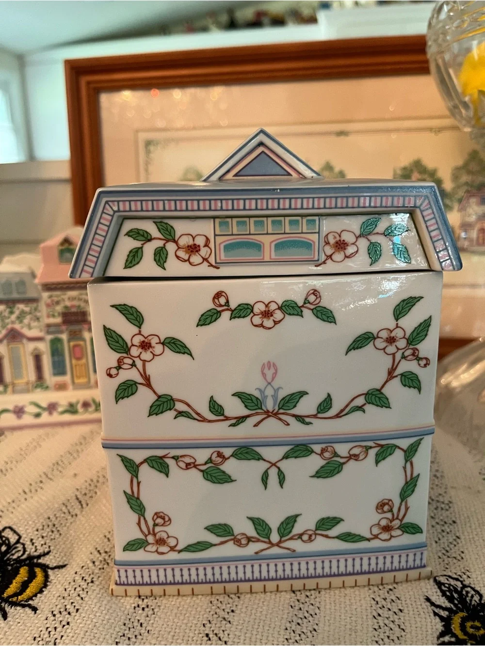 LENOX Village Tea Shoppe Decorative Porcelain Canister, Vintage 1990s